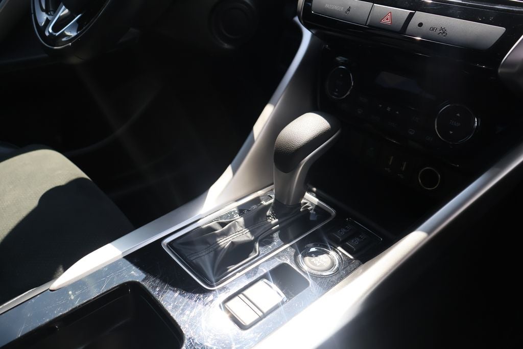 2025 Mitsubishi Eclipse Cross Base