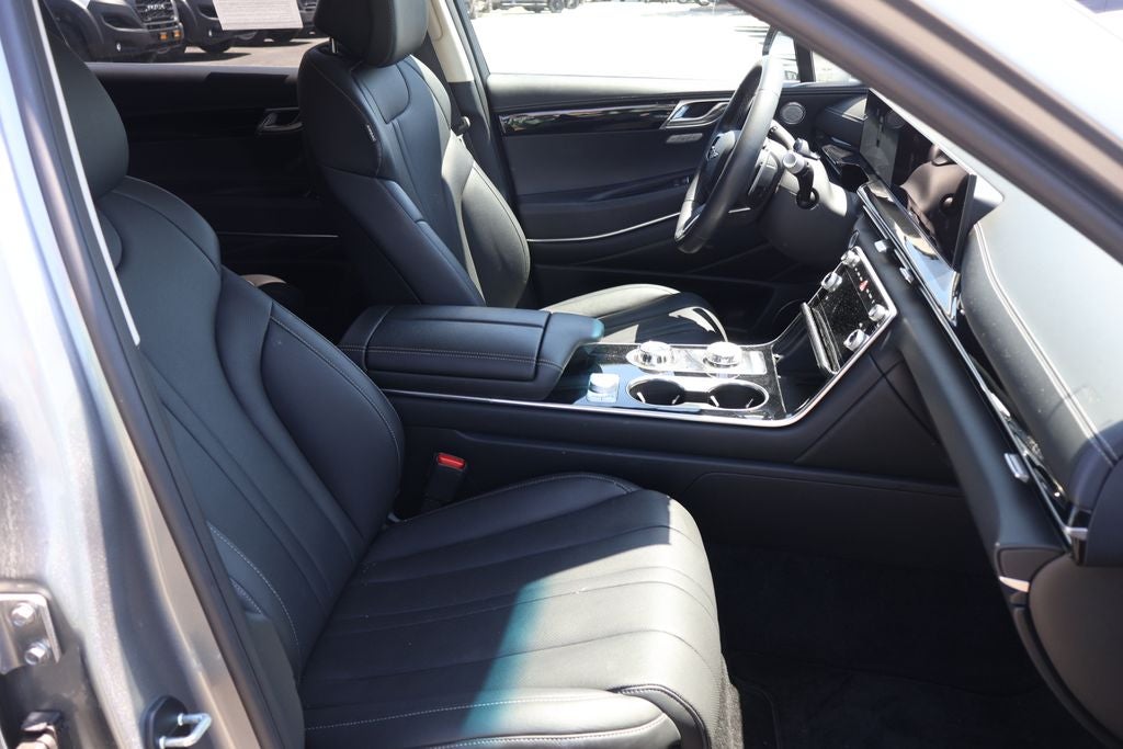 2025 Genesis GV80 2.5T Standard AWD