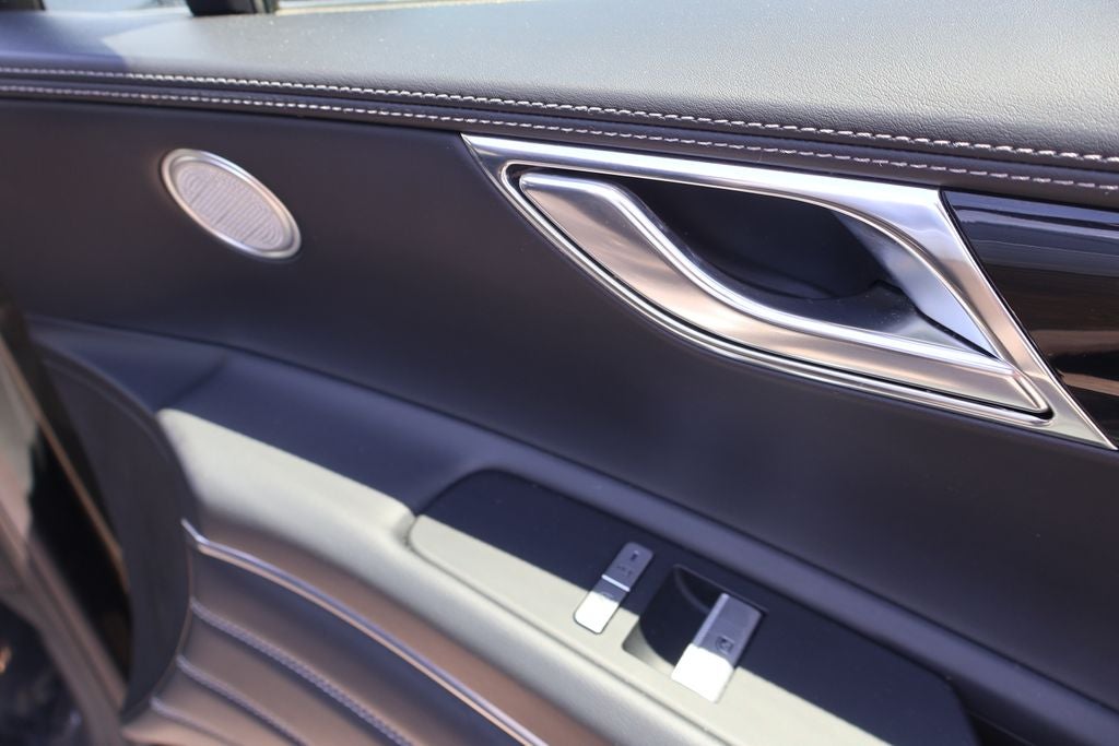 2025 Genesis GV80 2.5T Standard AWD