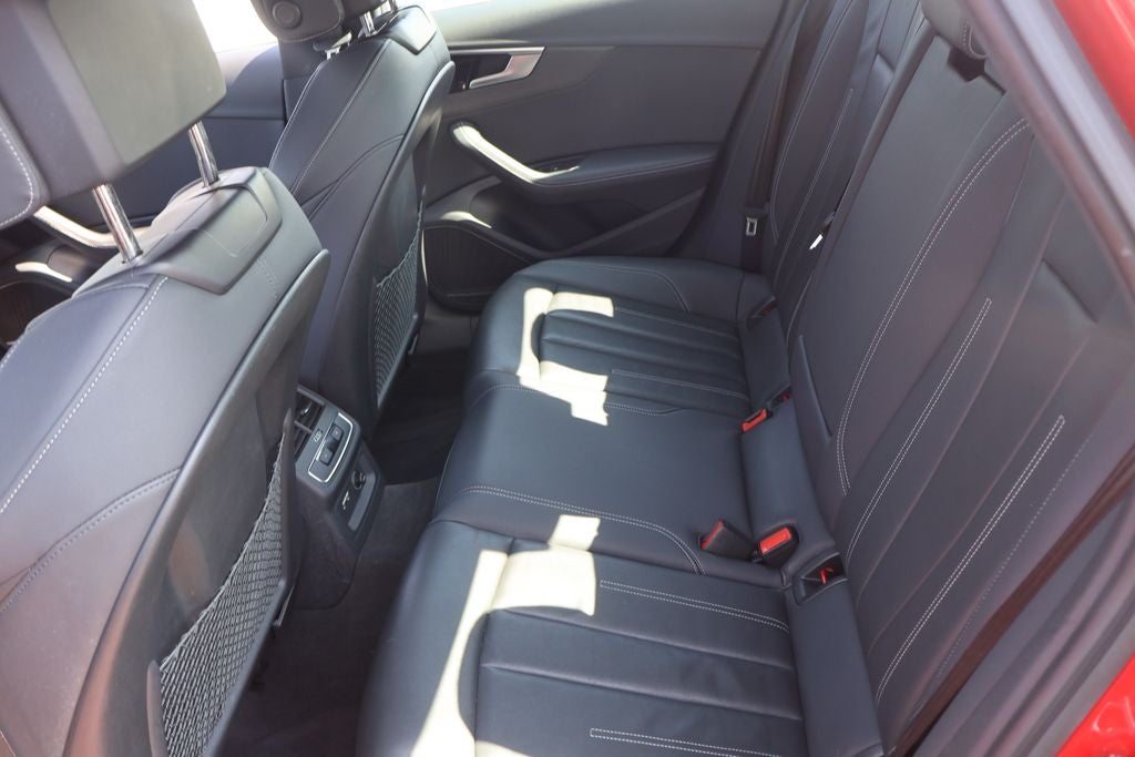 2024 Audi A4 Premium Plus 45 TFSI S line quattro S tronic